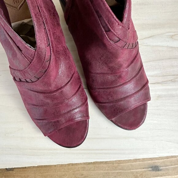 Madeline Red Heeled‎ Ruched Peep-Toe Bootie Sandals Open 10 Marvelous - Picture 7 of 8